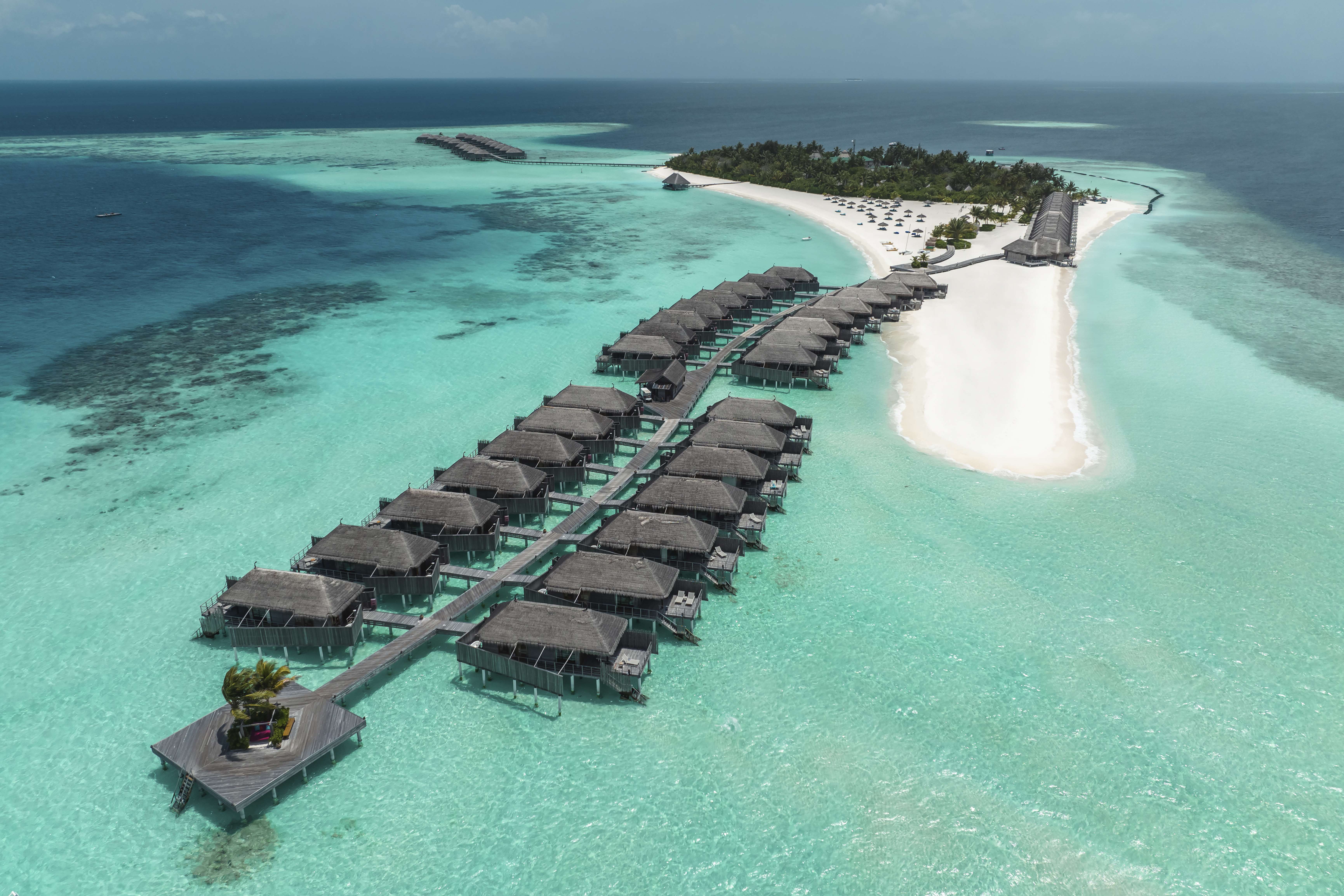 Constance Moofushi Island (康斯丹魔富士)